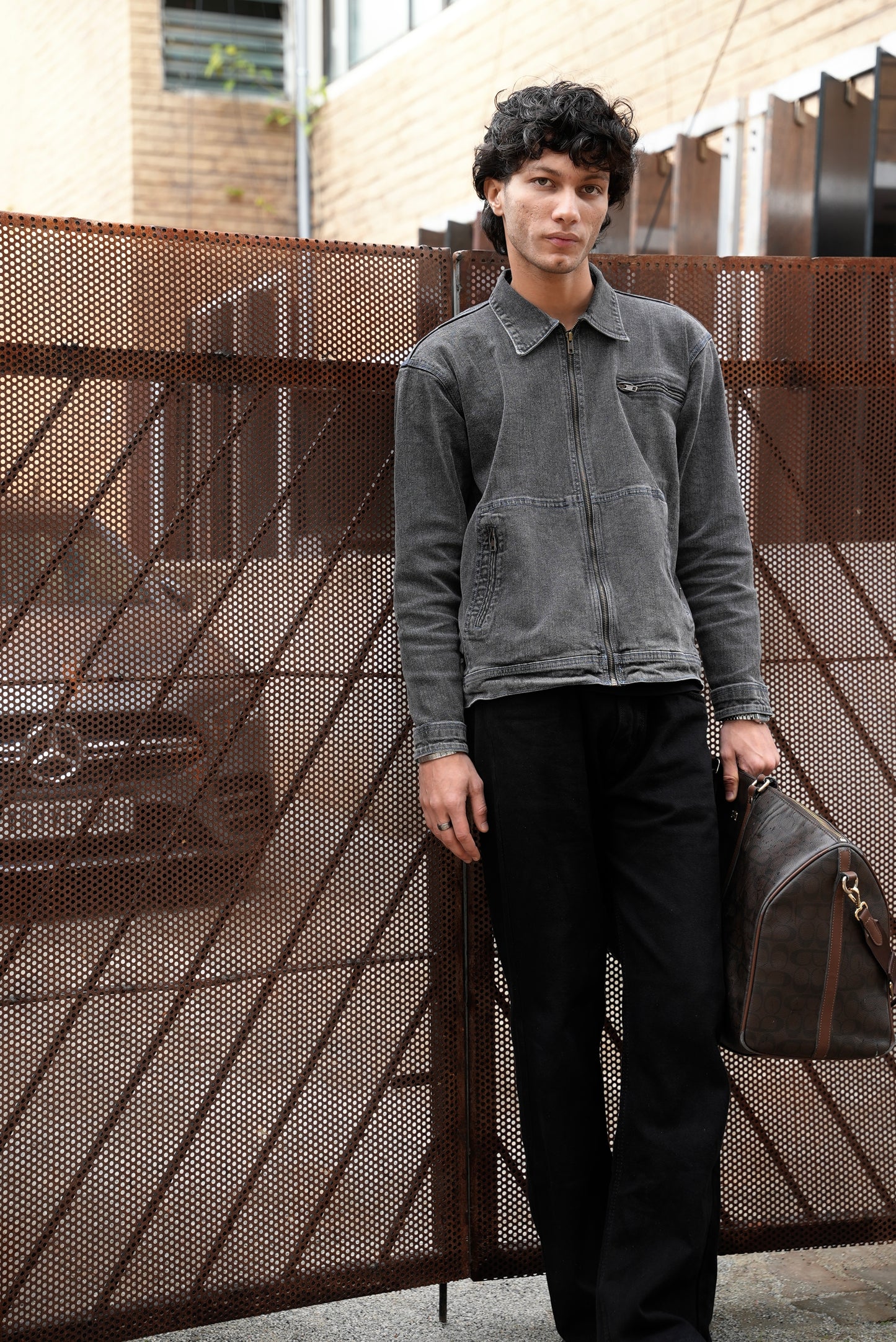 THE UTILITY DENIM JACKET - GREY