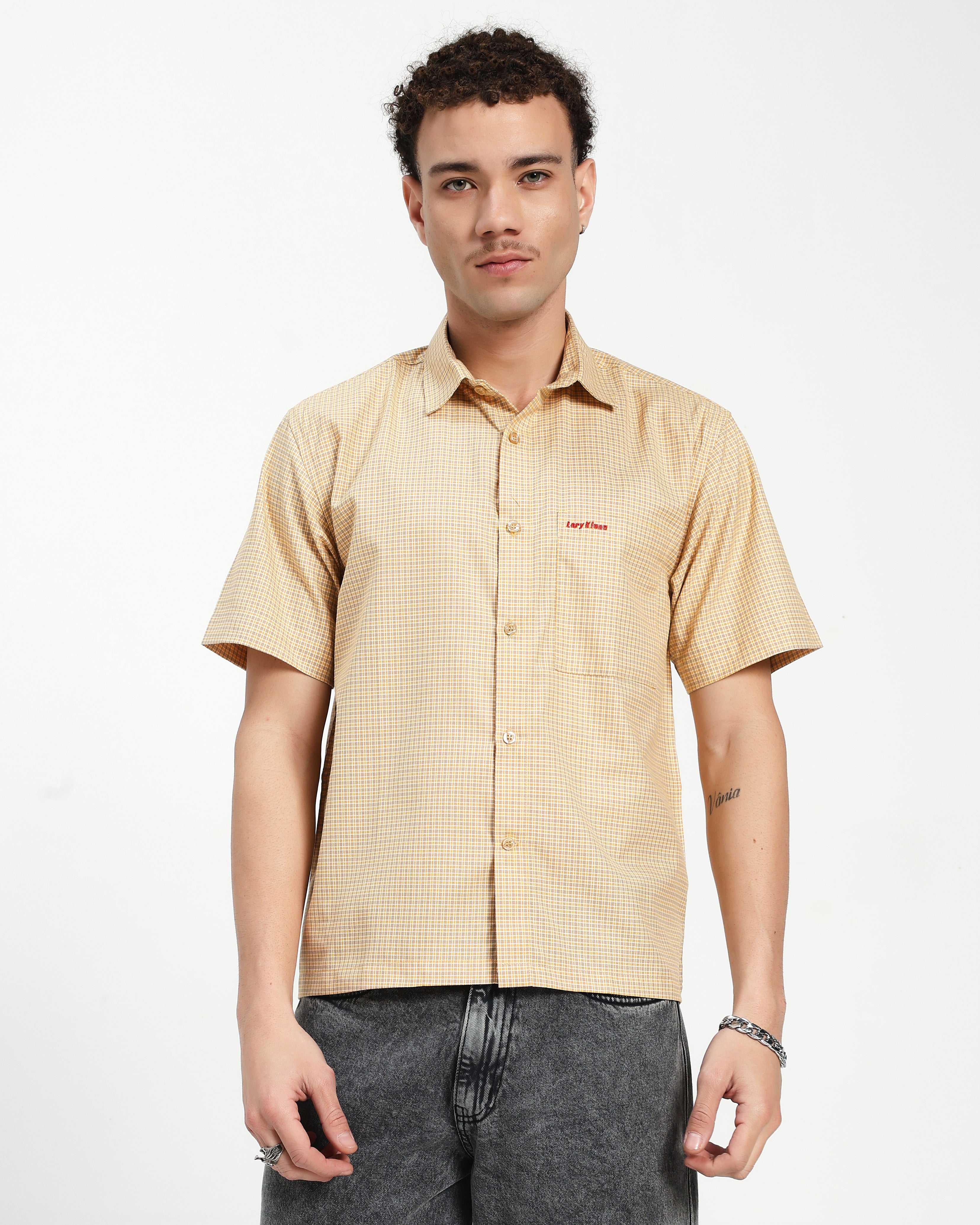 RELAXED FIT SHORT SLEEVED SHIRT