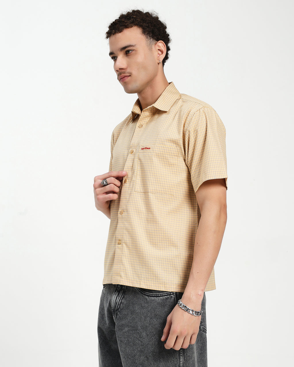 RELAXED FIT SHORT SLEEVED SHIRT