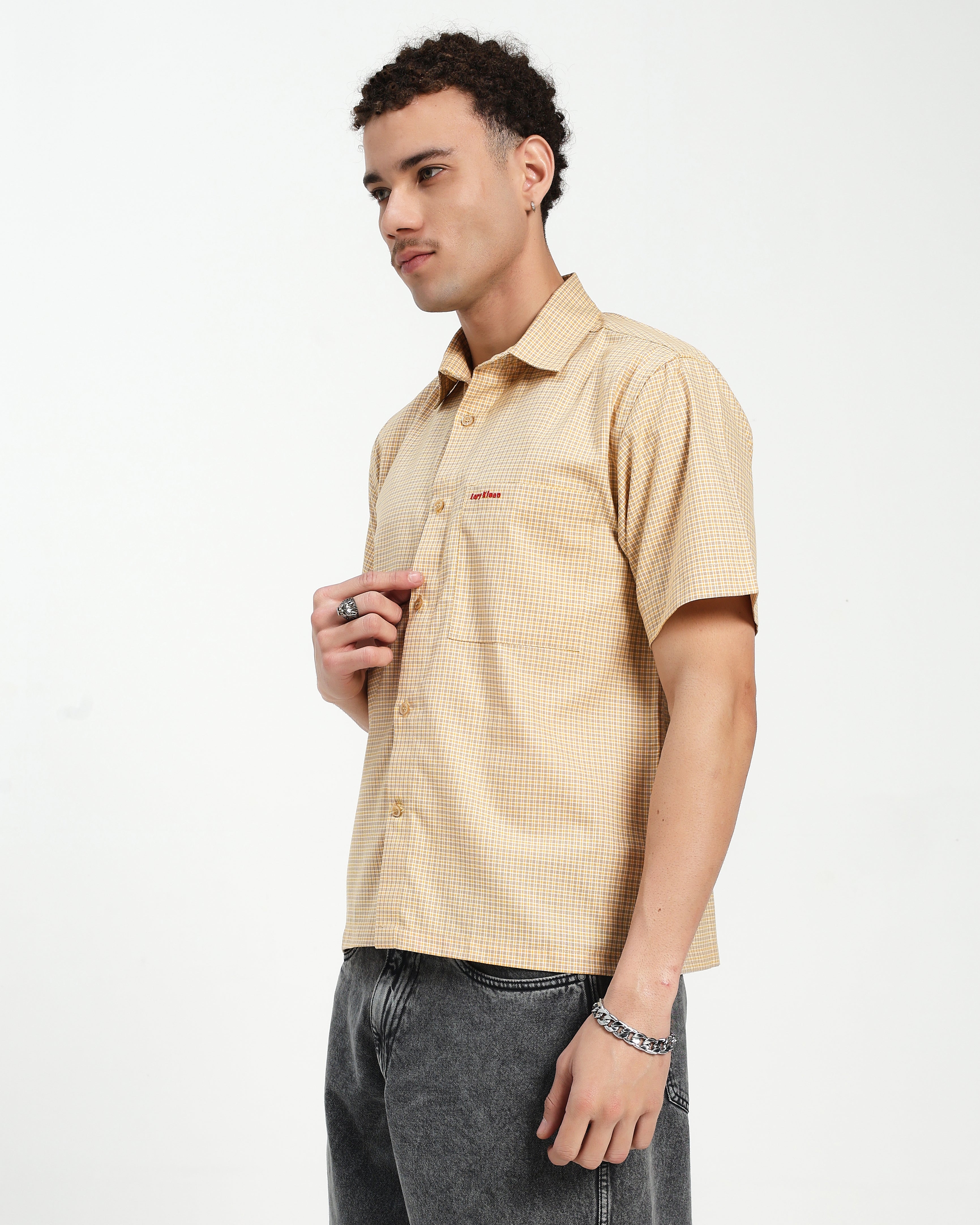 RELAXED FIT SHORT SLEEVED SHIRT