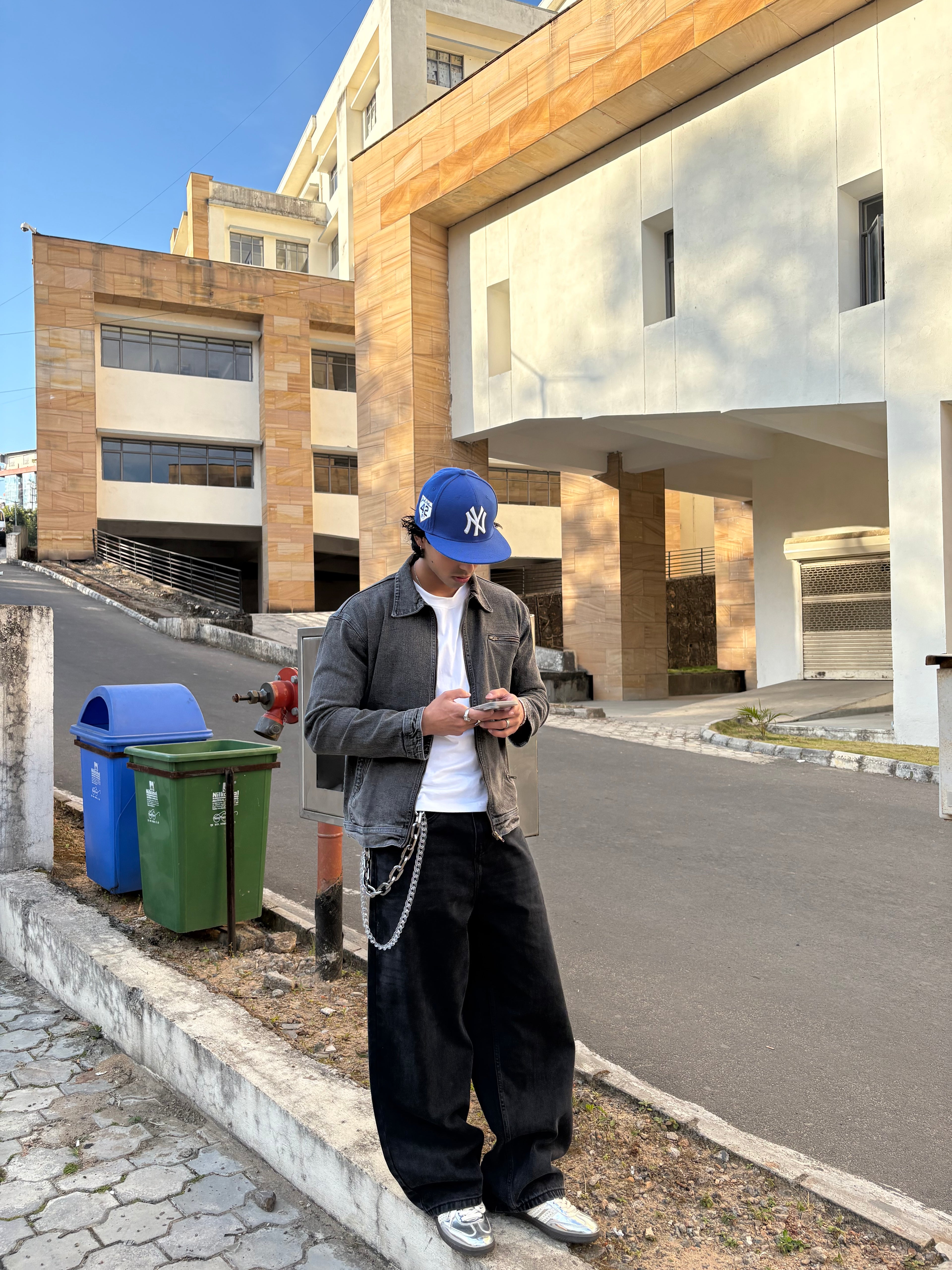 SHADOW WASH BAGGY JEAN