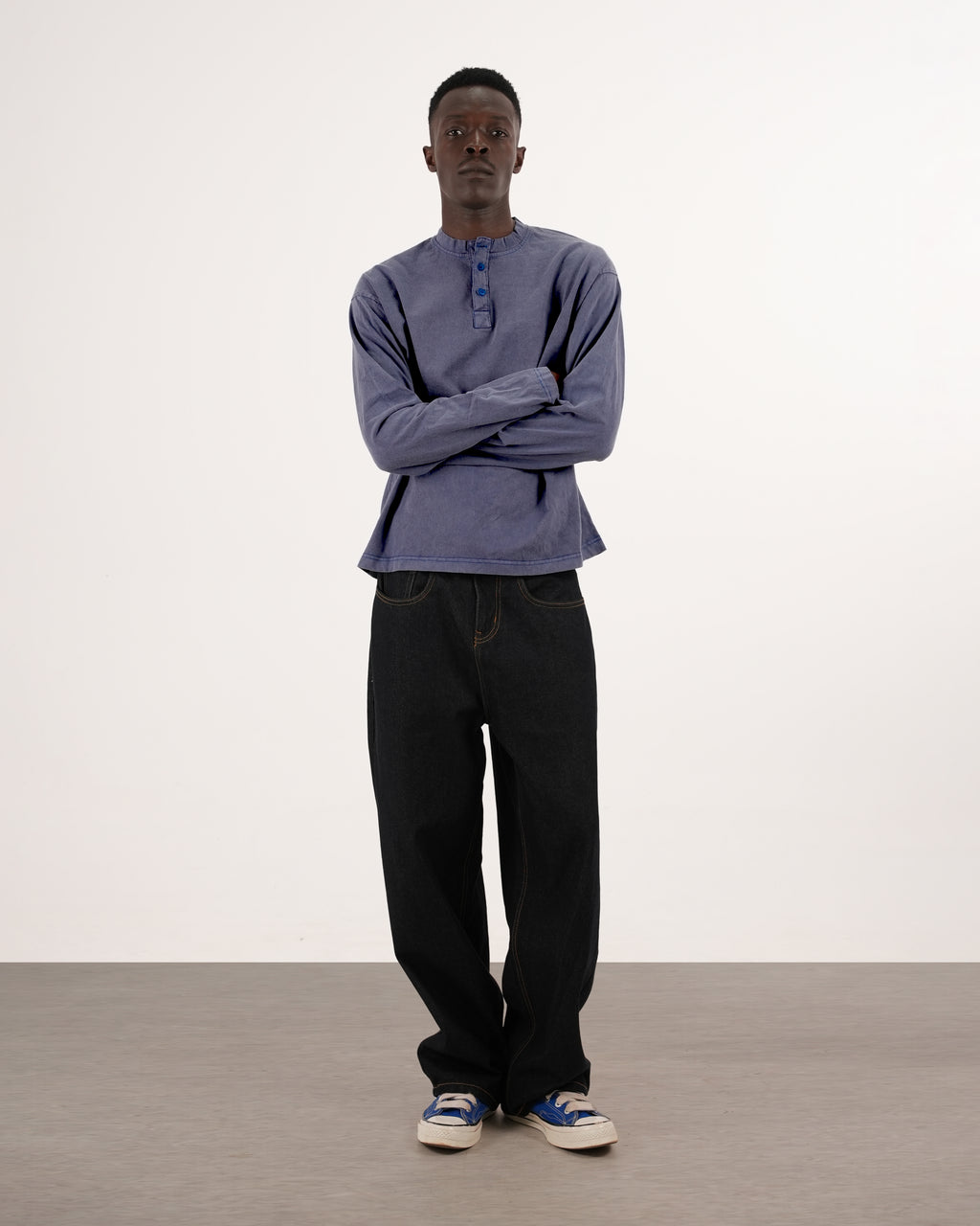 WASHED BLUE HENLEY TEE