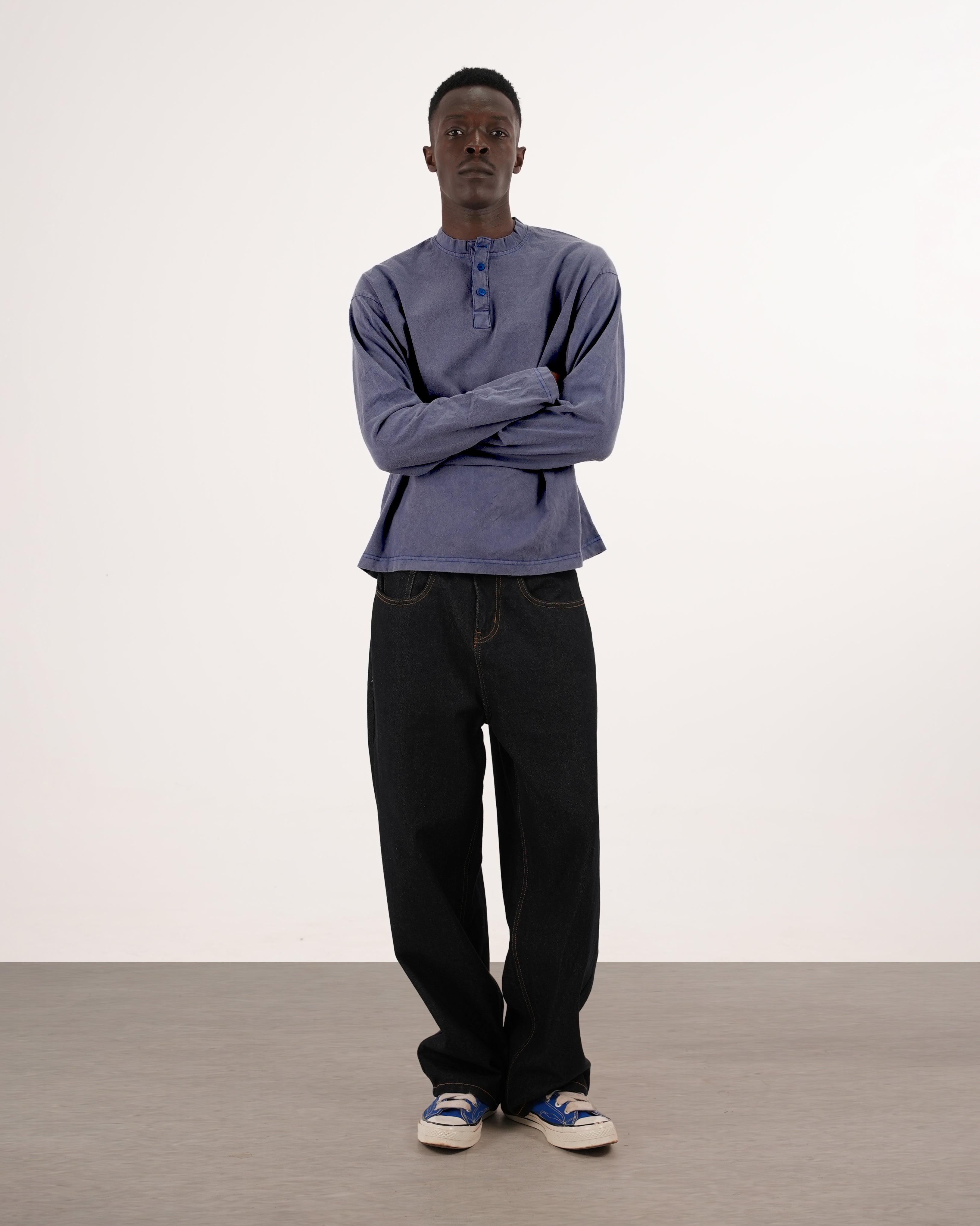 WASHED BLUE HENLEY TEE