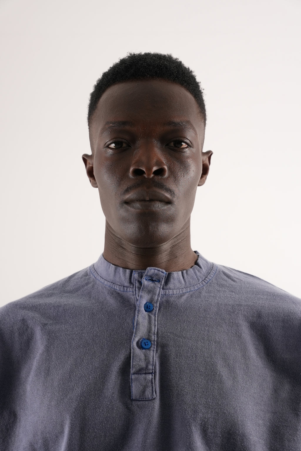 WASHED BLUE HENLEY TEE