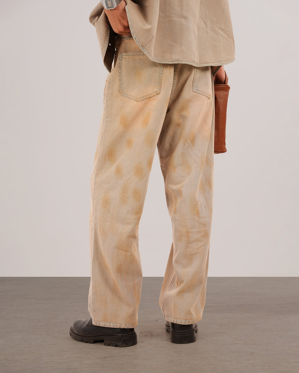 MUD WASHED BAGGY FIT JEAN