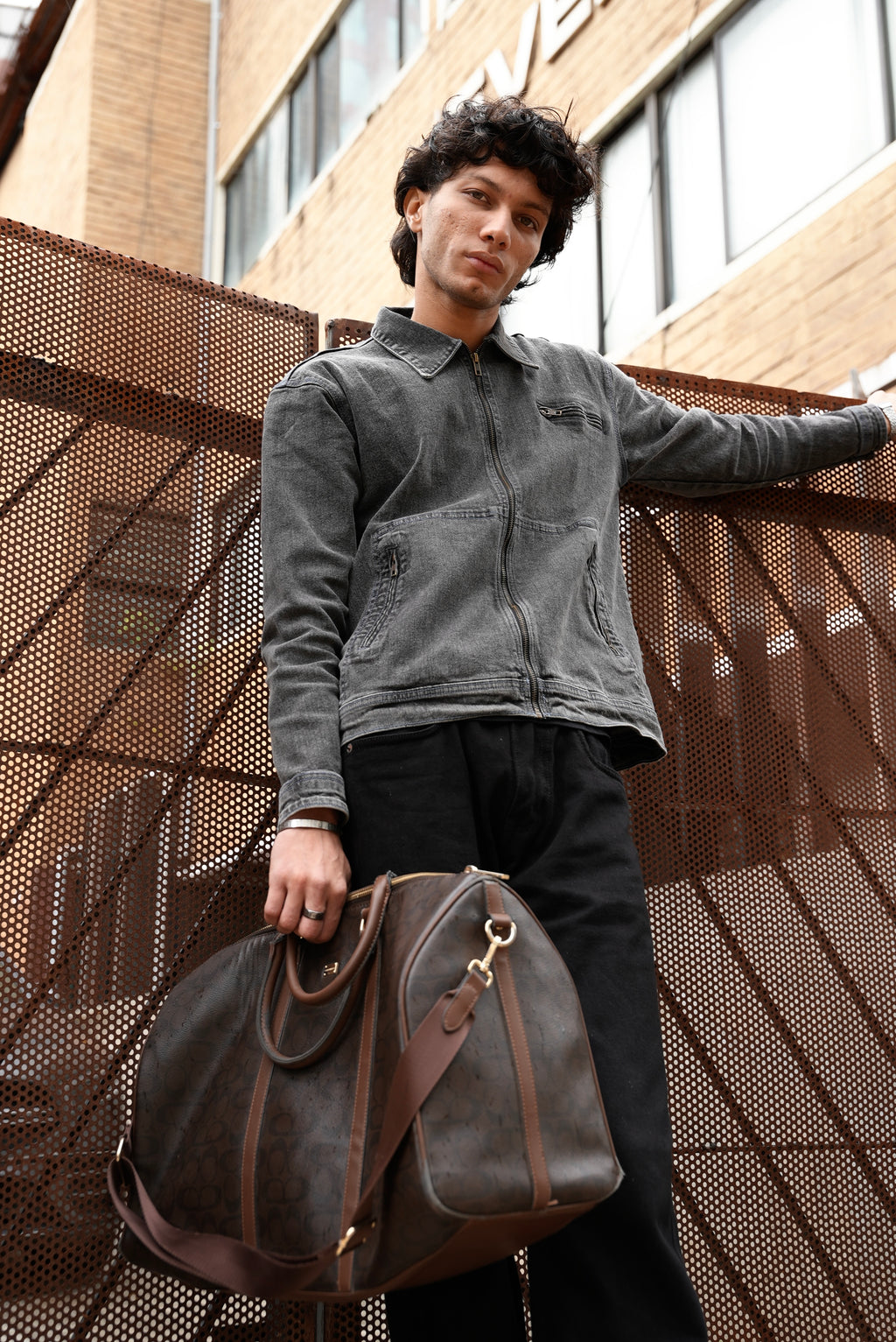 THE UTILITY DENIM JACKET - GREY