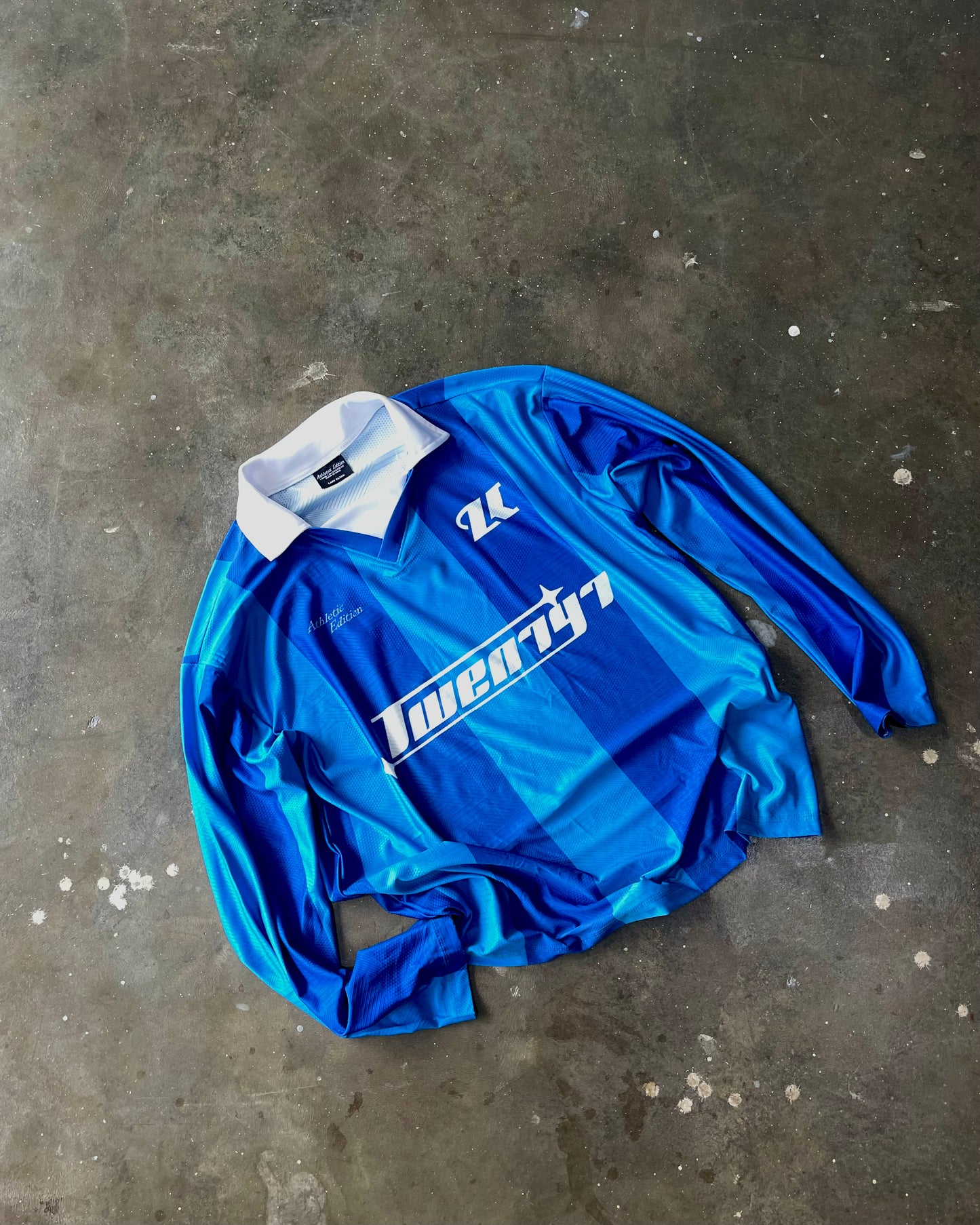 TWEN7Y7 SKY ATHLETIC JERSEY - LONG SLEEVE