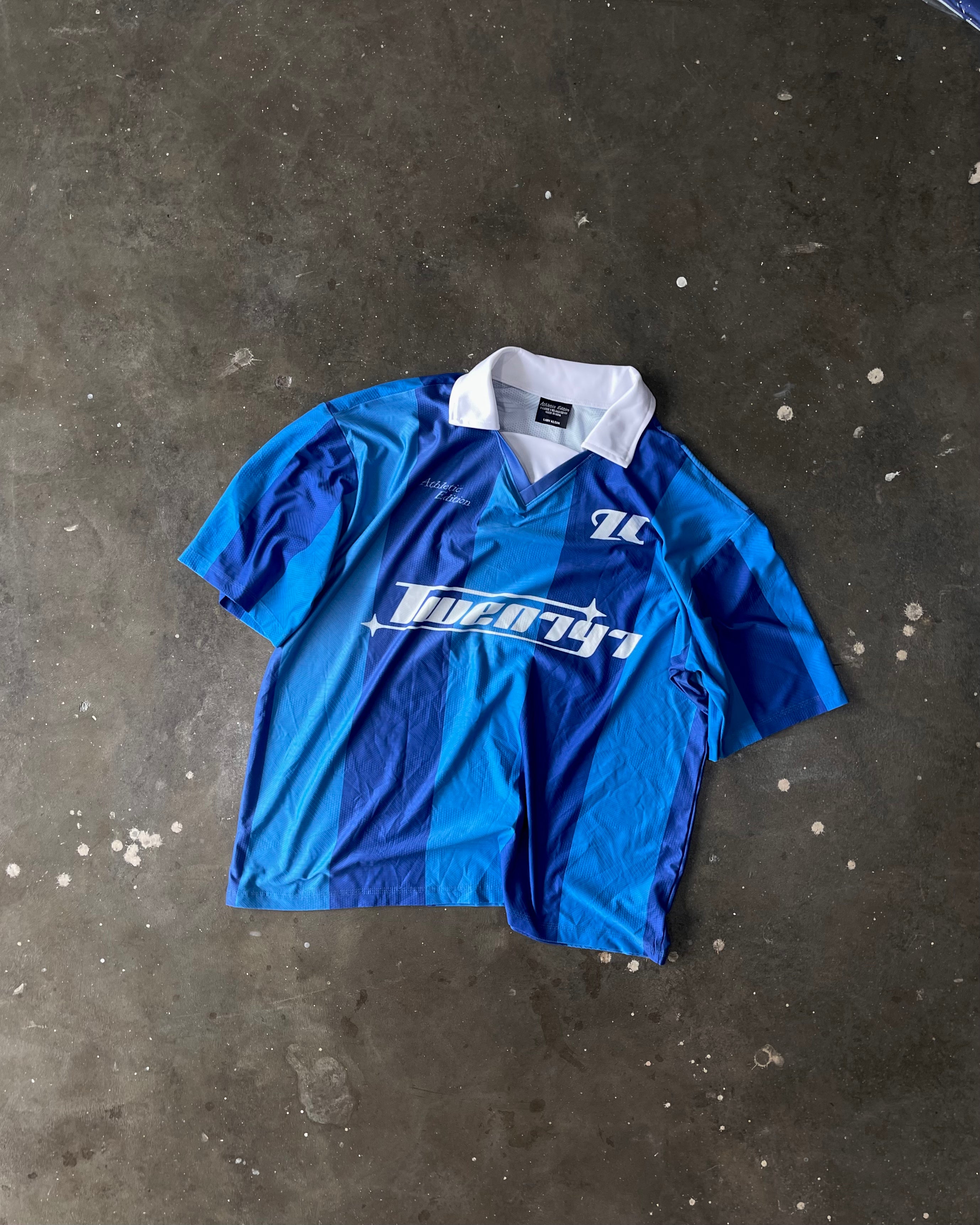 TWEN7Y7 SKY ATHLETIC JERSEY
