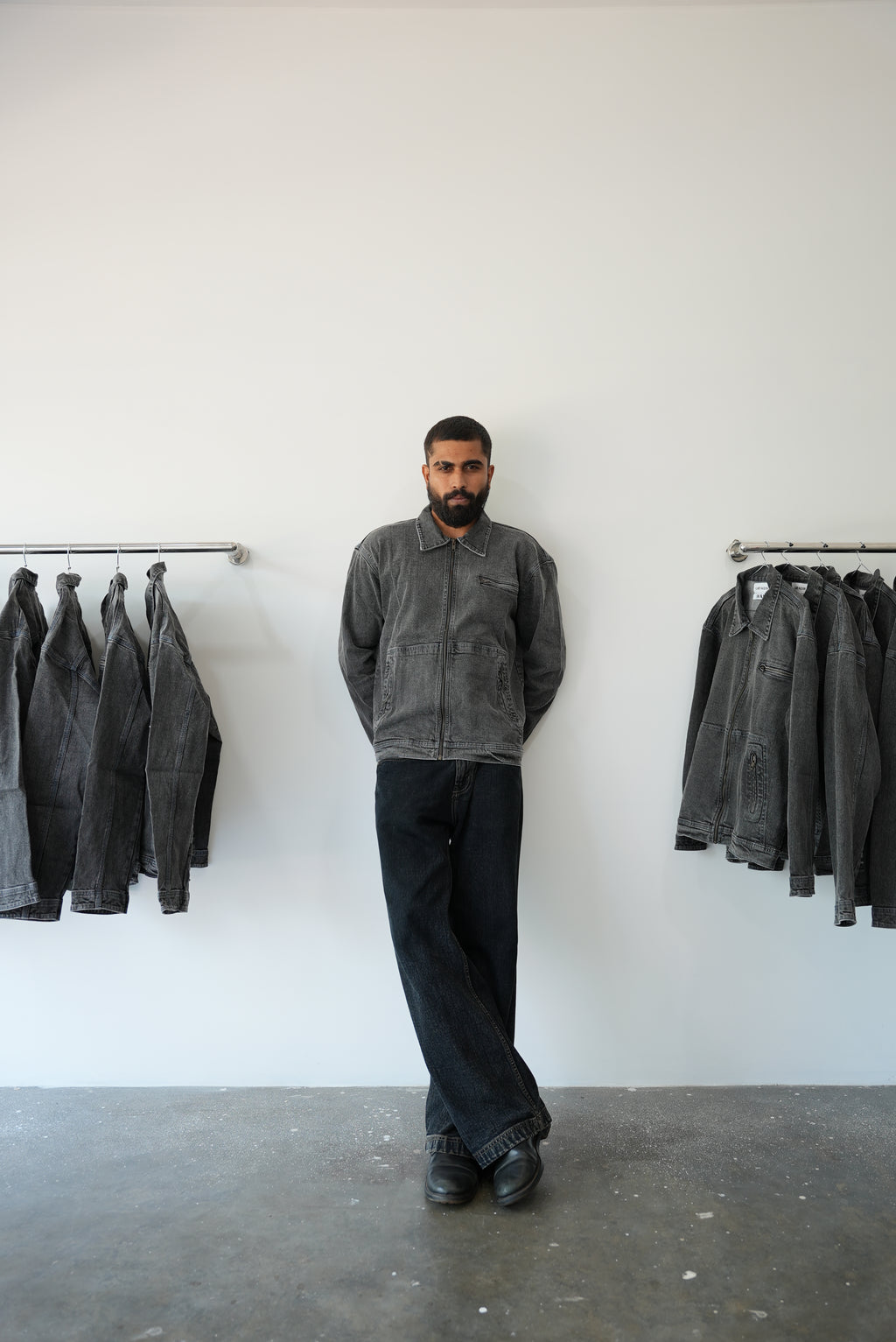 THE UTILITY DENIM JACKET - GREY