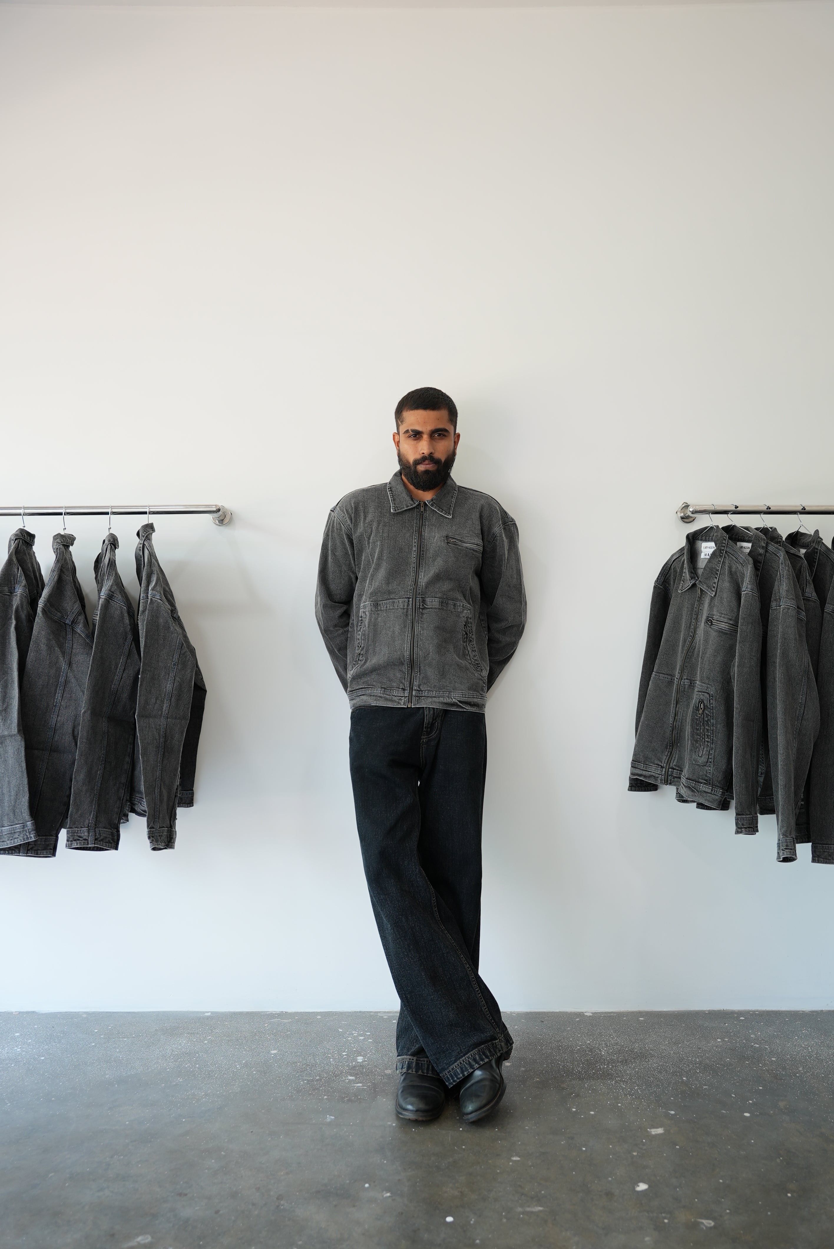 THE UTILITY DENIM JACKET - GREY